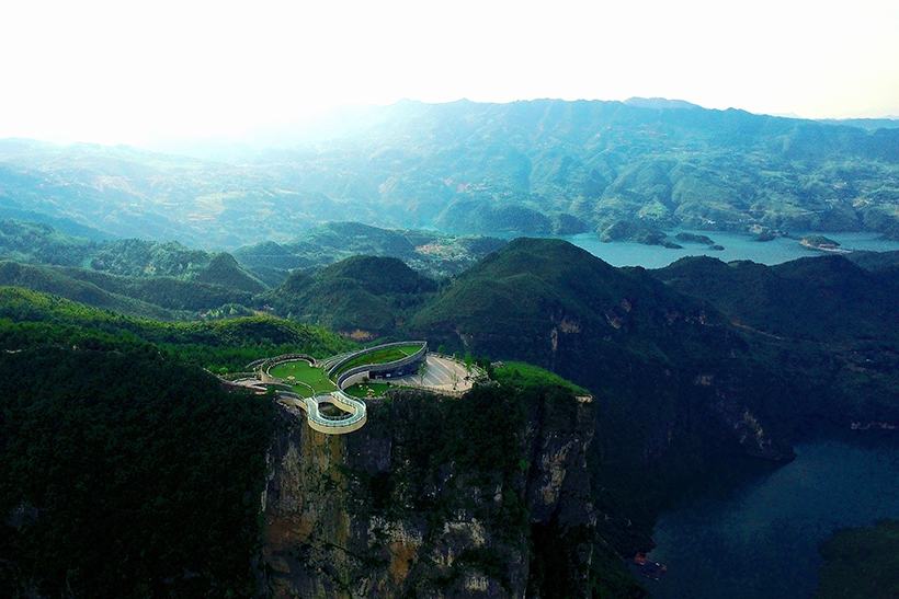 Bridge on the cloud in Yunyang Longgang, photo by Li xiangbo