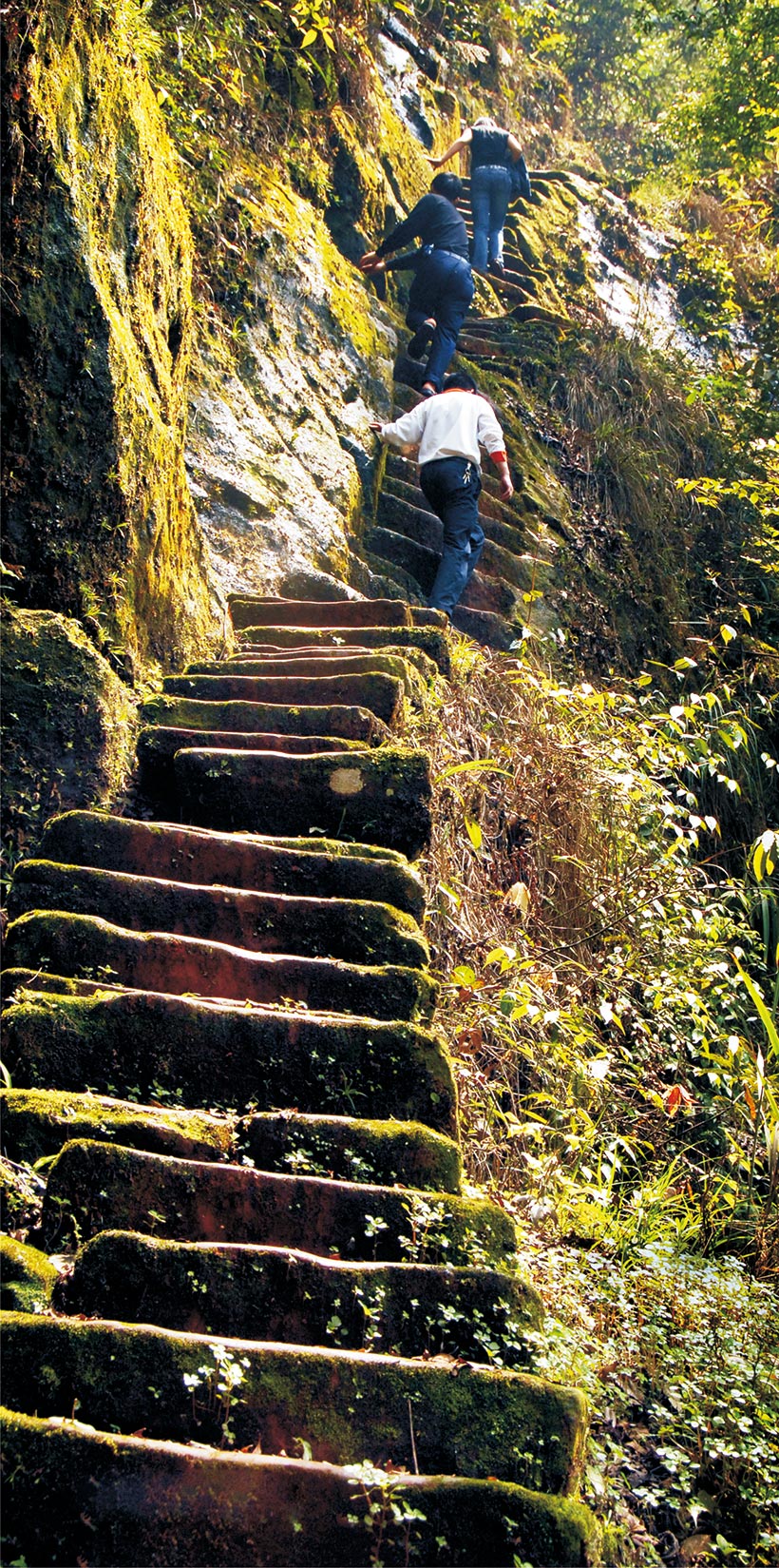 Love-story-happened-in-Simian-Mountain---Steps-to-the-Heaven,-photo-by-Zhang-Shuren